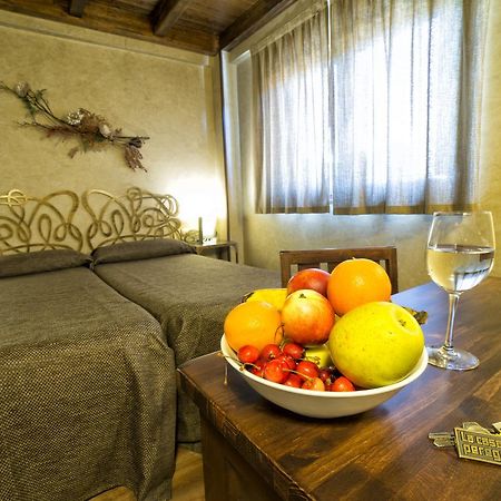 Hotel Albergue La Casa Del Peregrino El Acebo de San Miguel Bagian luar foto